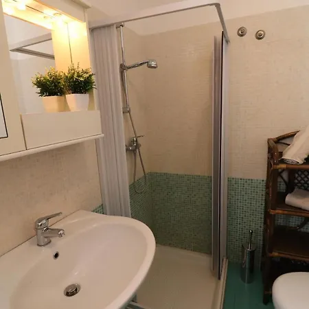 Casa Vacanze Chiara In Centro, 5/6 Persone Appartement *