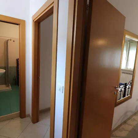 Appartement Casa Vacanze Chiara In Centro, 5/6 Persone *