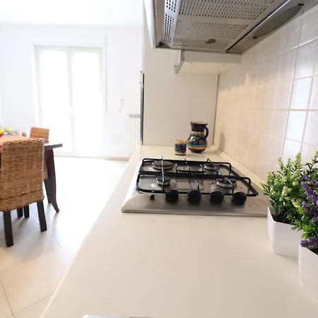 Casa Vacanze Chiara In Centro, 5/6 Persone Appartement *