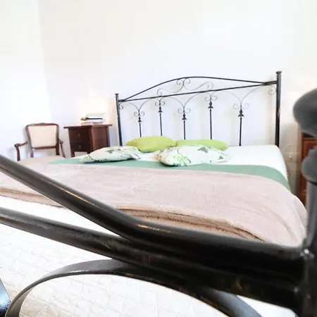Appartement Casa Vacanze Chiara In Centro, 5/6 Persone Otranto