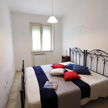 Casa Vacanze Chiara In Centro, 5/6 Persone Appartement