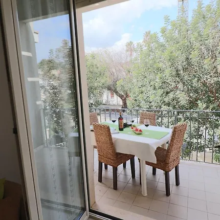 Casa Vacanze Chiara In Centro, 5/6 Persone Appartement